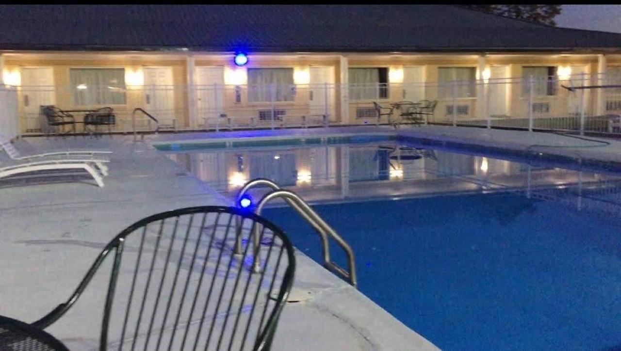 Stay Express Inn & Suites Demopolis Ngoại thất bức ảnh